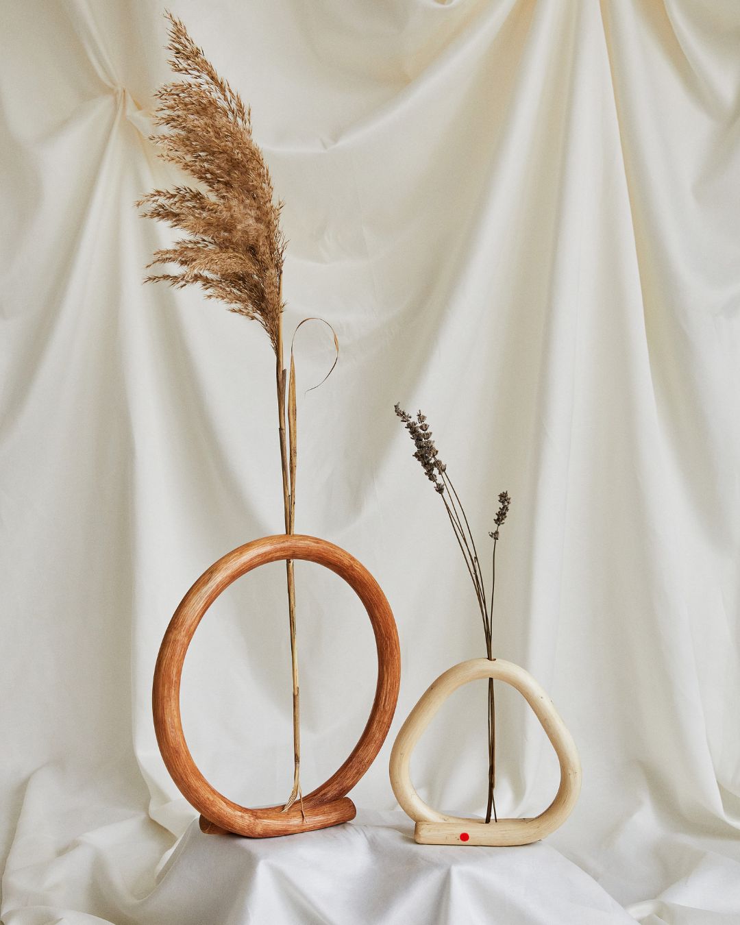 Rattan hoop vase - Oak color
